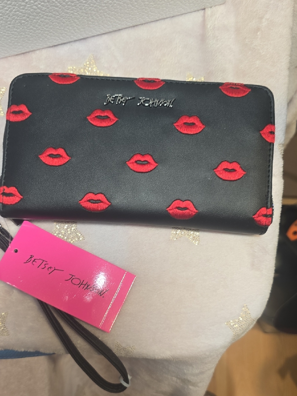 Betsey Johnson lips wallet wristlet